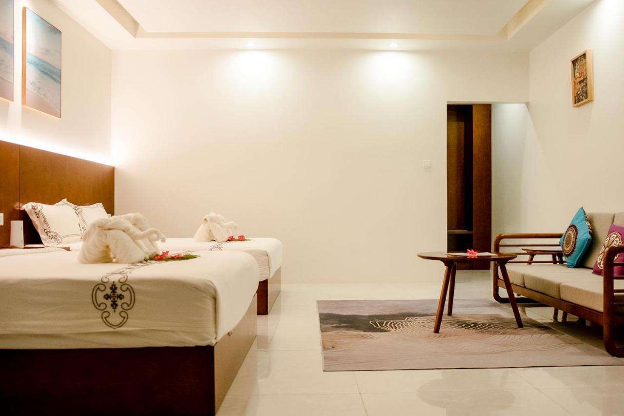 Amphitrite Hotel