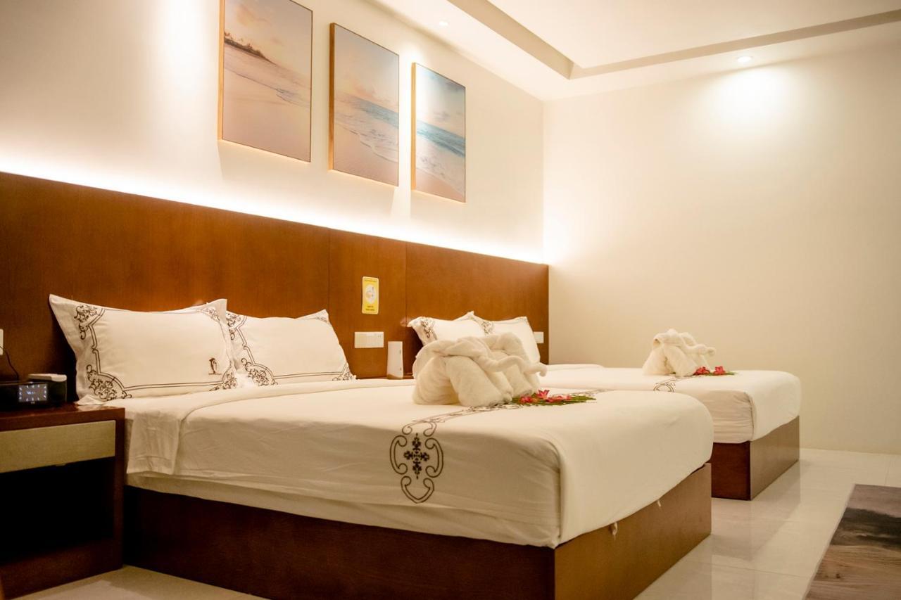 Amphitrite Hotel 3*
