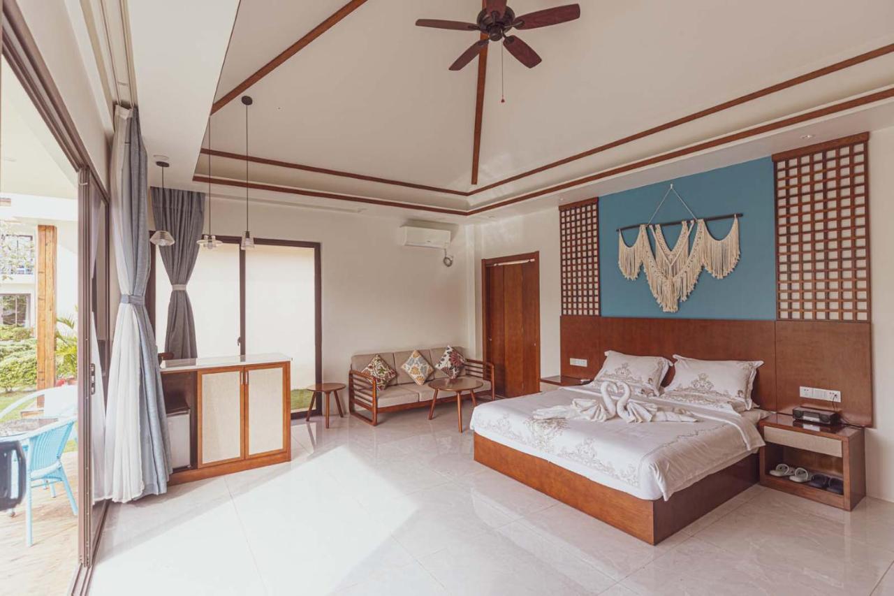 Amphitrite Hotel 3*