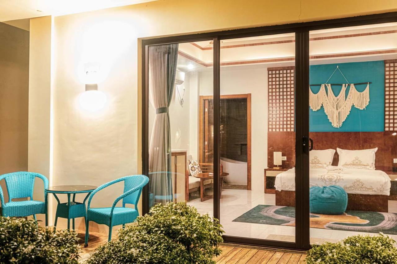 Hotel Amphitrite 3*