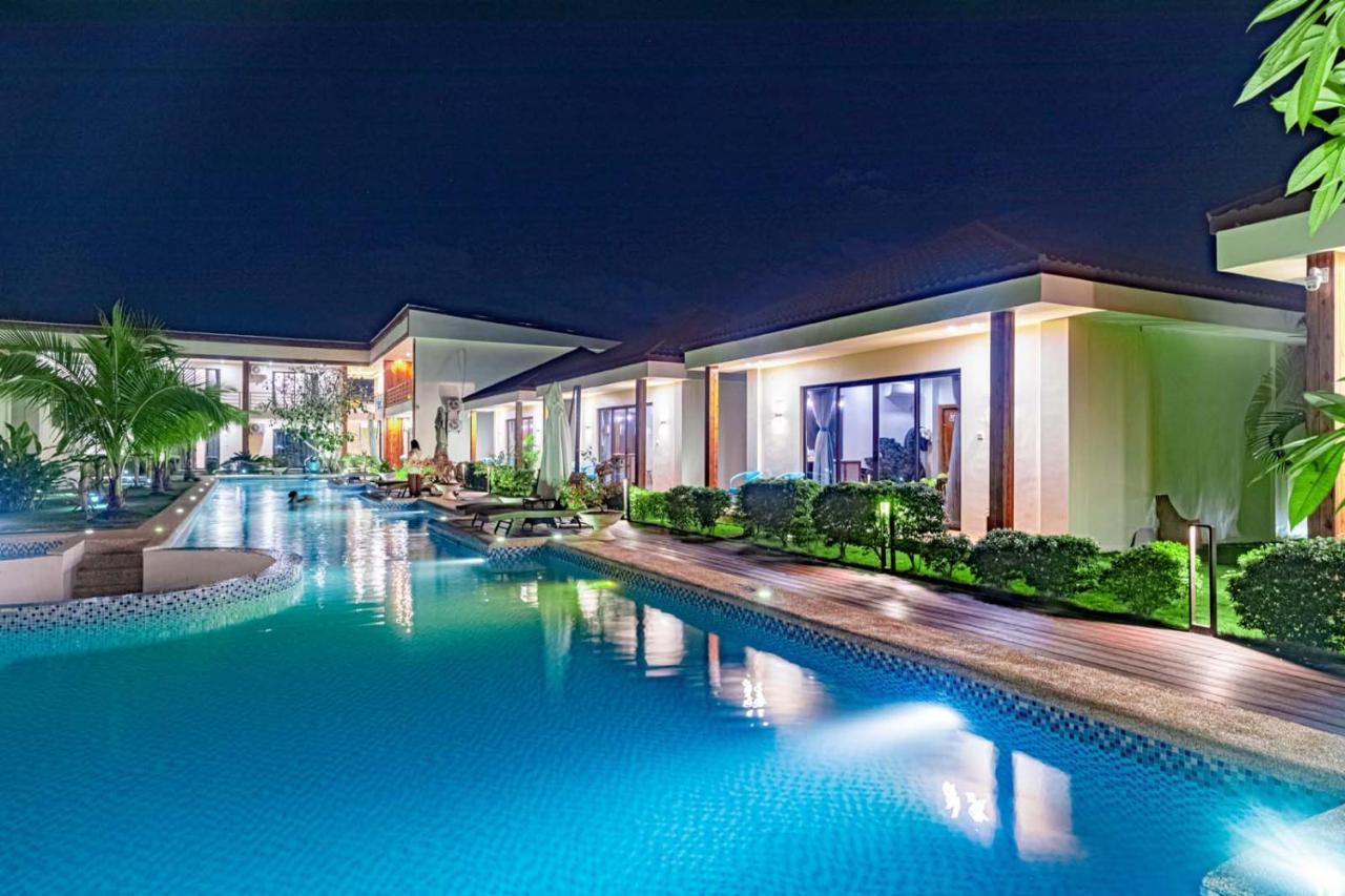 Amphitrite Hotel 3*