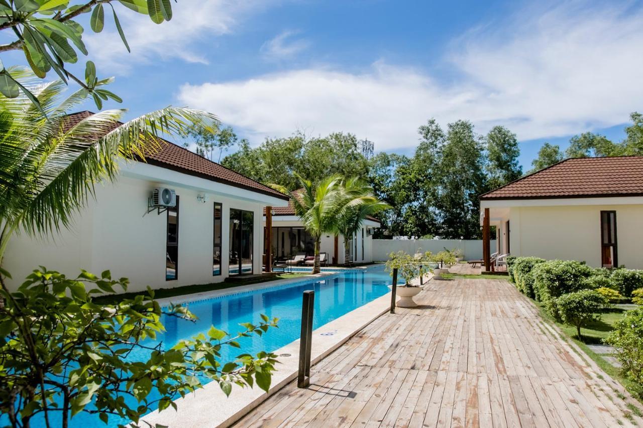 Amphitrite Hotel 3*