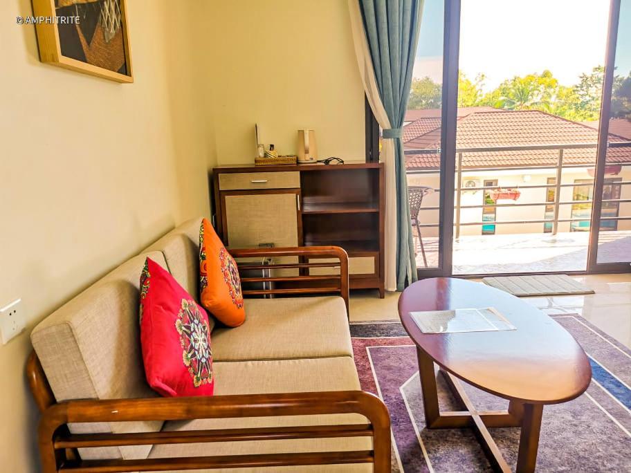 Amphitrite Hotel